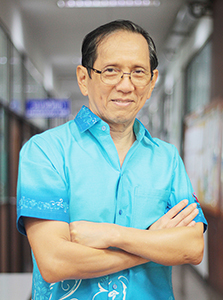 Headshot of Virasakdi Chongsuvivatwong